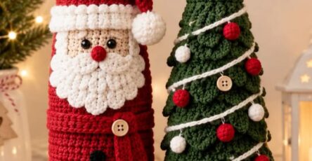 Crochet Christmas bottle covers: one with a Santa Claus design, the other as a Christmas tree, both covering wine bottles.